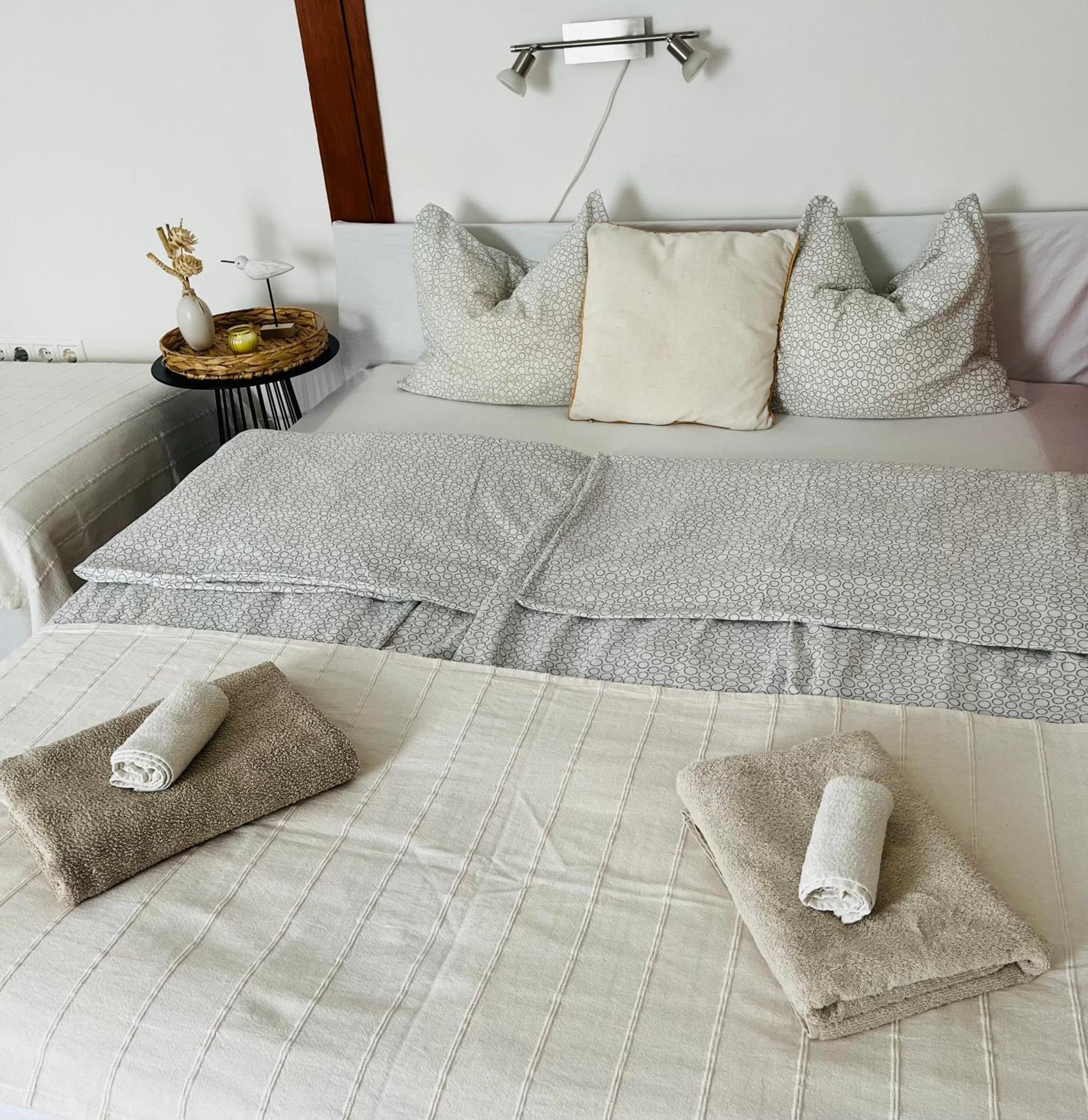 Jazmin Vendeghaz Es 2 Fos Studio Apartman Pogany Экстерьер фото